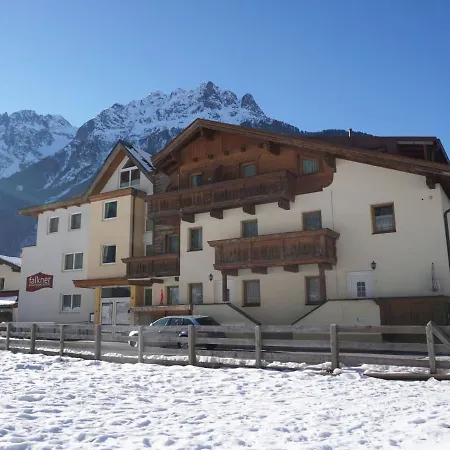 Falkner-1 By Interhome Apartmán *