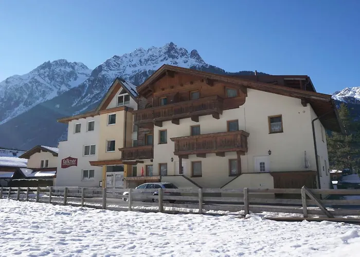 Falkner-1 By Interhome Apartmán *